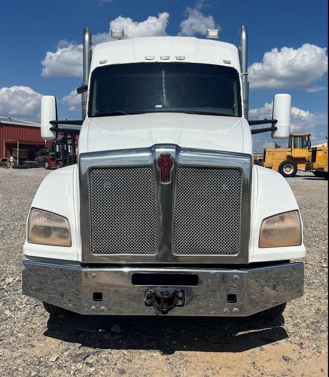 Image of Kenworth T880 equipment image 1