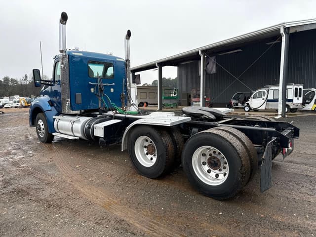 Image of Kenworth T880 equipment image 2