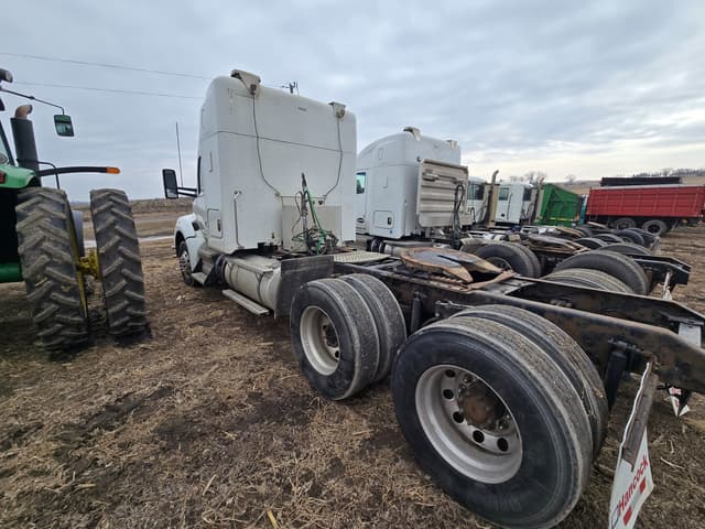 Image of Kenworth T880 equipment image 4