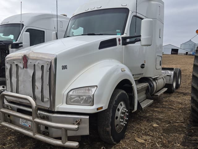 Image of Kenworth T880 equipment image 1
