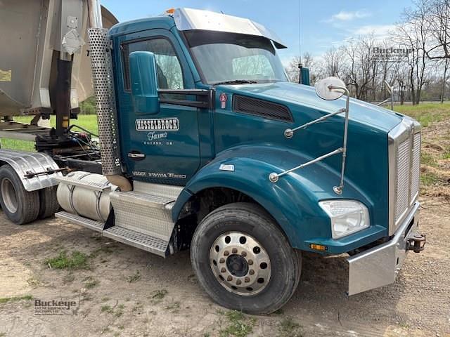 Image of Kenworth T880 equipment image 1