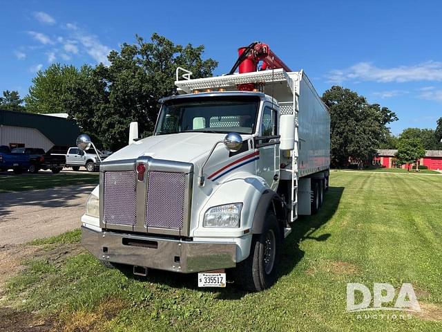 Image of Kenworth T880 equipment image 1