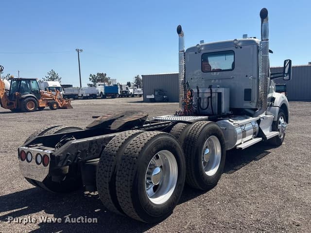 Image of Kenworth T880 equipment image 4