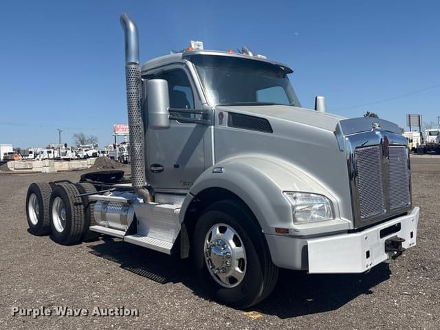Image of Kenworth T880 equipment image 2