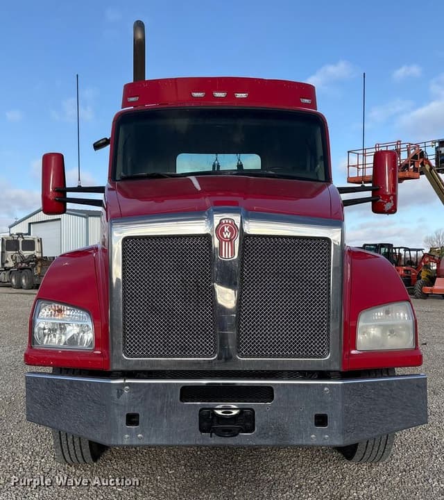 Image of Kenworth T880 equipment image 1