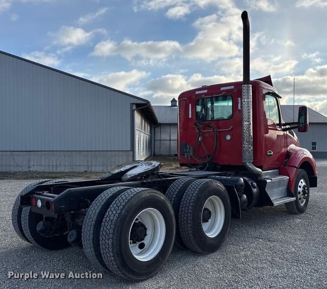Image of Kenworth T880 equipment image 4