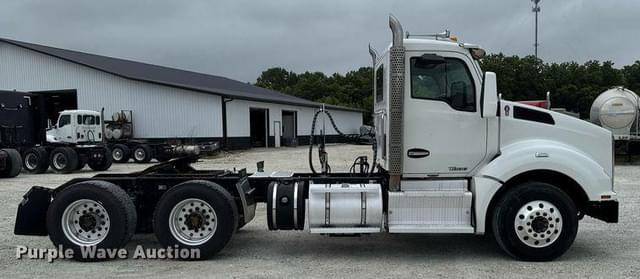 Image of Kenworth T880 equipment image 3