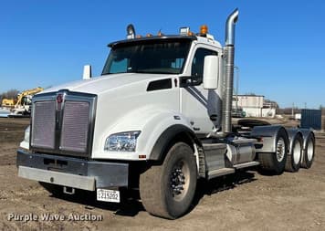 Main image Kenworth T880