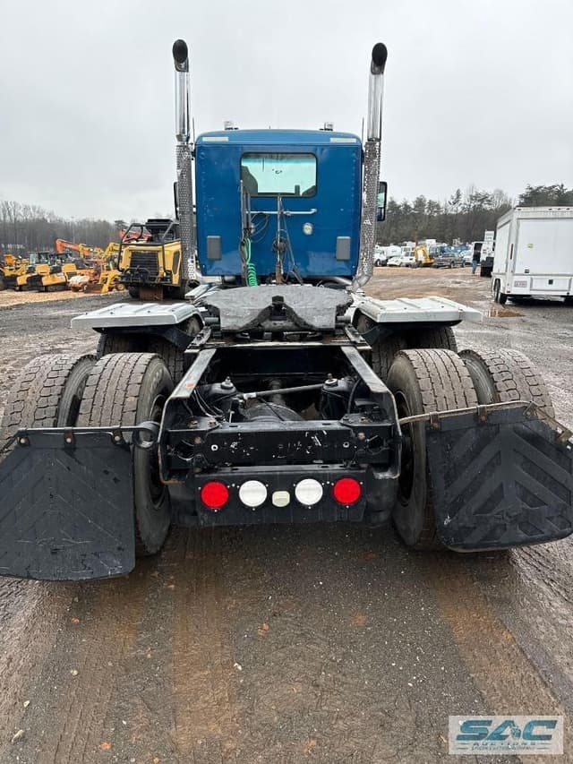 Image of Kenworth T880 equipment image 3