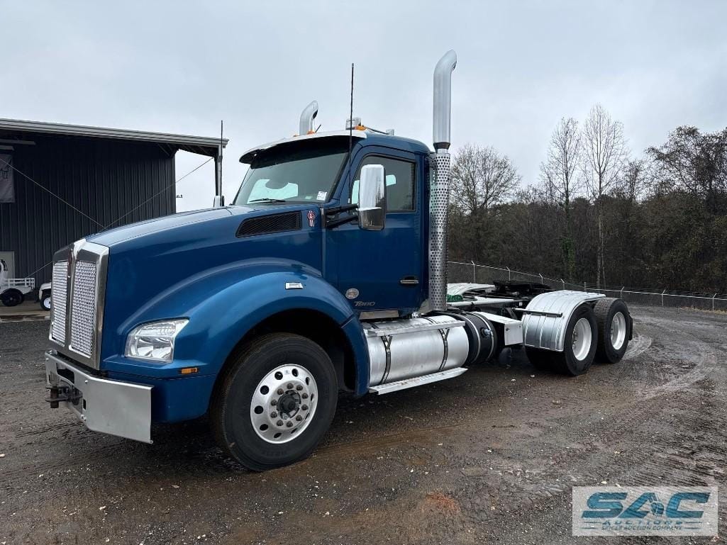 2015 Kenworth T880 Equipment Image0