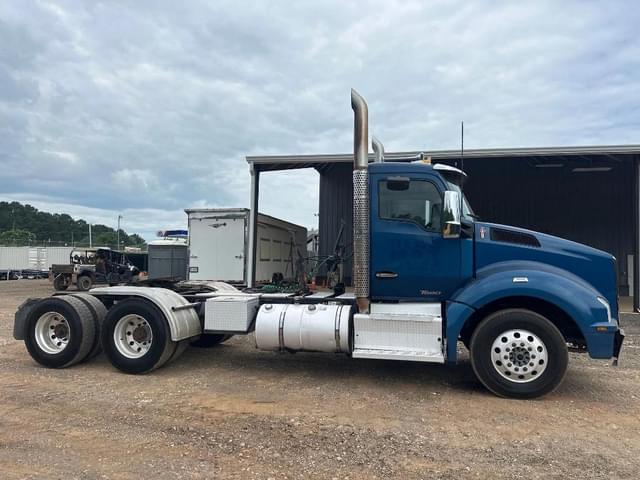 Image of Kenworth T880 equipment image 2