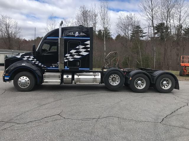 Image of Kenworth T880 equipment image 1