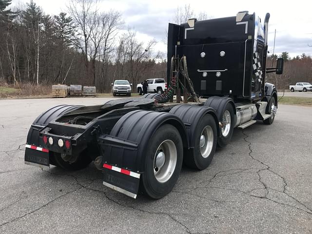 Image of Kenworth T880 equipment image 4