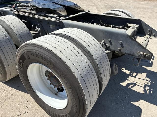 Image of Kenworth T880 equipment image 4