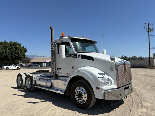 Image of Kenworth T880 equipment image 1
