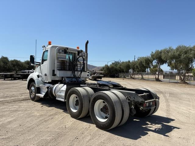 Image of Kenworth T880 equipment image 3