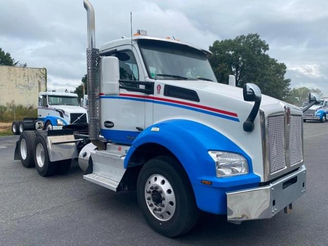 Image of Kenworth T880 equipment image 3