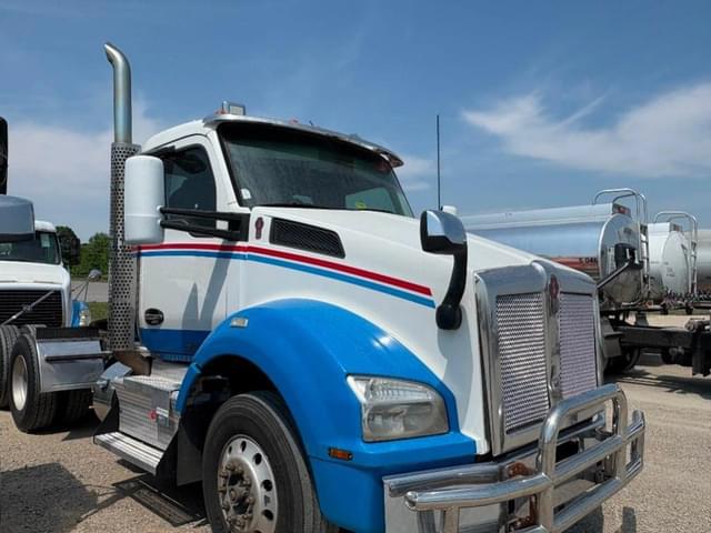 Image of Kenworth T880 equipment image 2