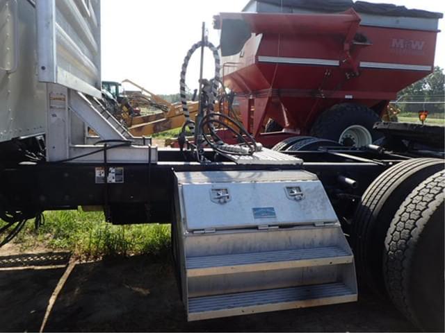 Image of Kenworth W9 equipment image 3