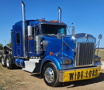 Main image Kenworth W900