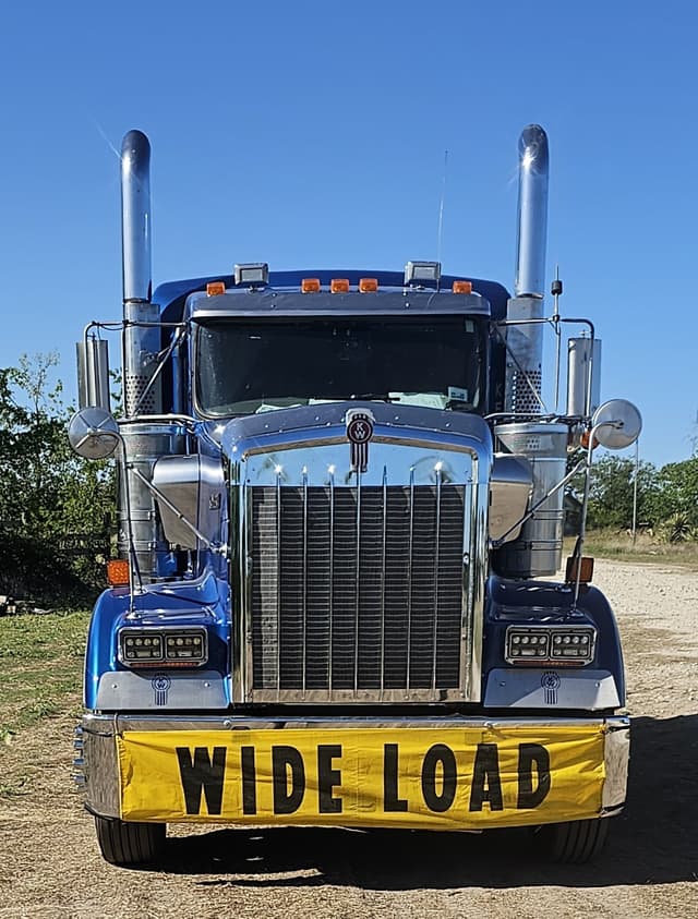 Image of Kenworth W900 equipment image 1