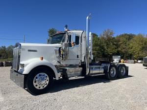 2015 Kenworth W900 Image
