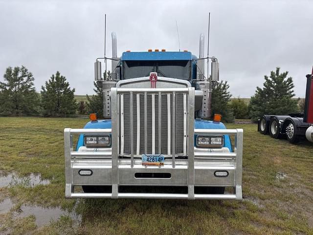 Image of Kenworth W900 equipment image 1