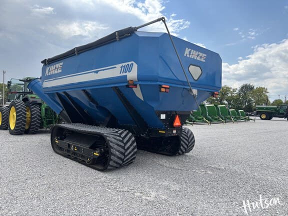 Image of Kinze 1100 equipment image 4