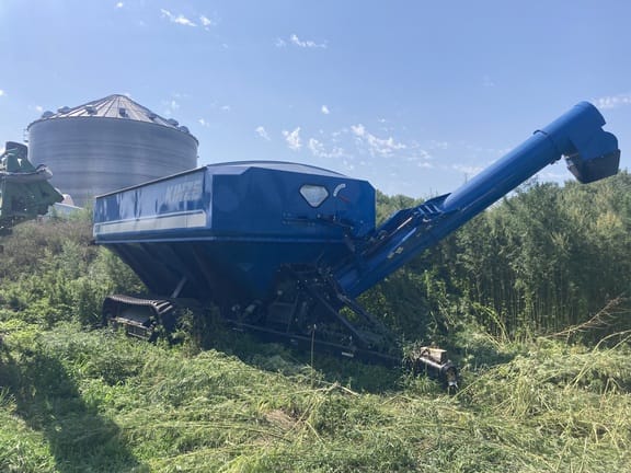 2015 Kinze 1300 Equipment Image0