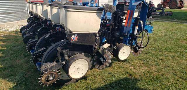 Image of Kinze 3000 equipment image 4