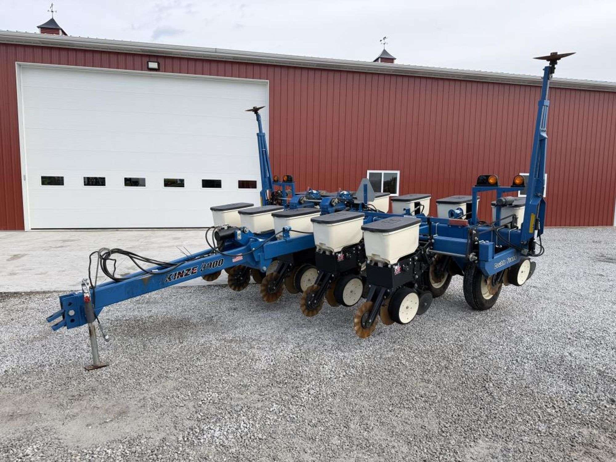2015 Kinze 3000 Equipment Image0