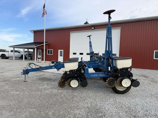 Image of Kinze 3000 equipment image 2