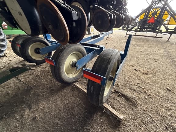 Image of Kinze 3500 equipment image 4