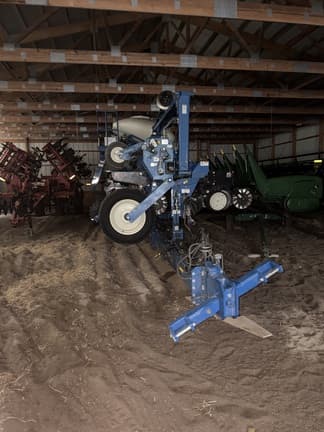 Image of Kinze 3600 equipment image 1
