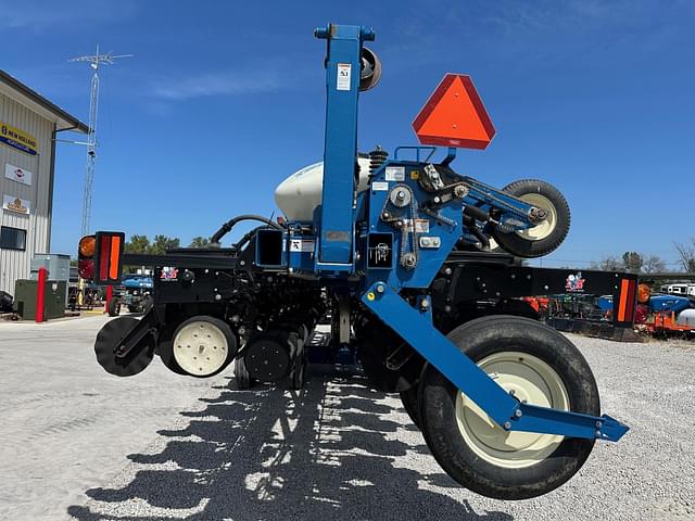 Image of Kinze 3600ASD equipment image 1