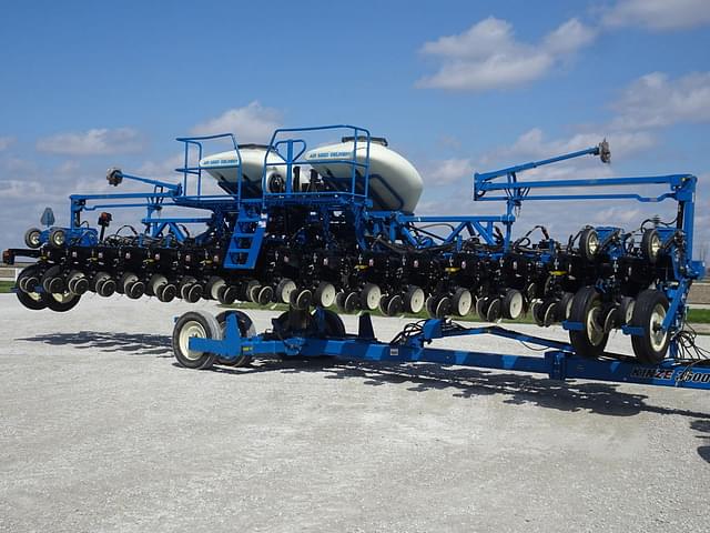 Image of Kinze 3600ASD equipment image 1