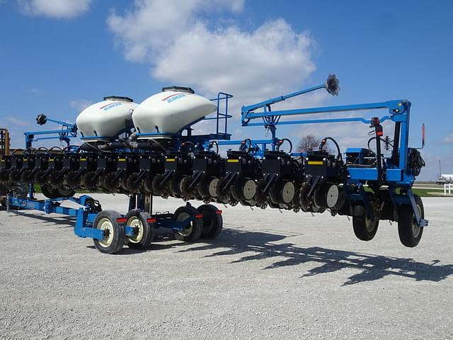 Image of Kinze 3600ASD equipment image 4