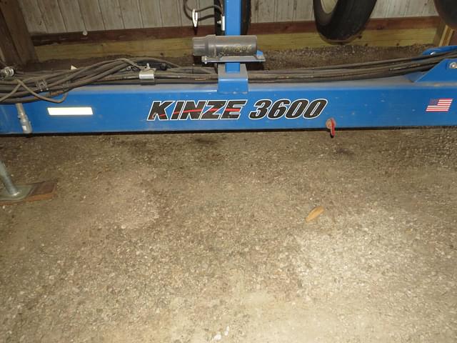 Image of Kinze 3600ASD equipment image 1