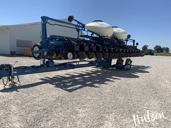 Image of Kinze 3660 equipment image 1