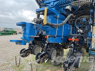 Main image Kinze 4900 16