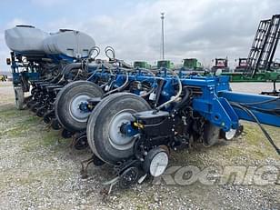 Main image Kinze 4900 3