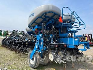 Main image Kinze 4900 8