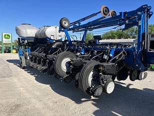 Main image Kinze 4900 1