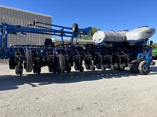 Main image Kinze 4900 3