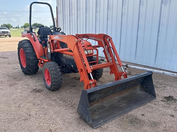 Image of Kioti DK40SE equipment image 4