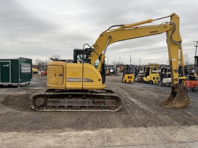 Image of Kobelco SK140SRLC-3 equipment image 4