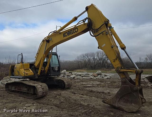 Image of Kobelco SK210LC-9 equipment image 2