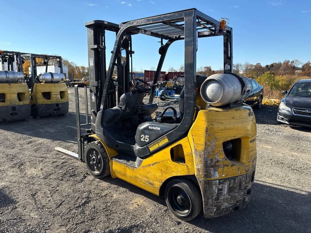 Image of Komatsu 25 equipment image 3