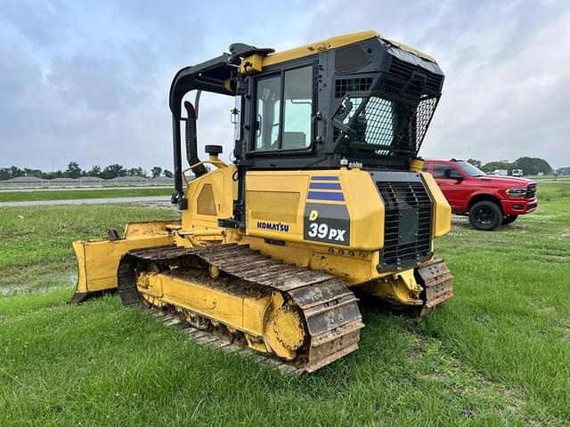 Image of Komatsu D39PX-23 equipment image 3