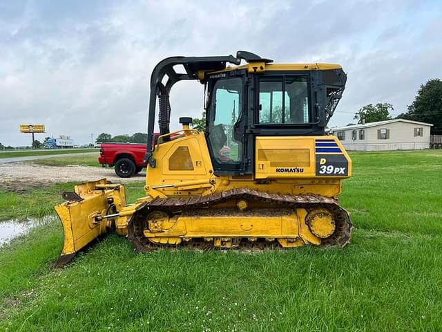 Image of Komatsu D39PX-23 equipment image 4